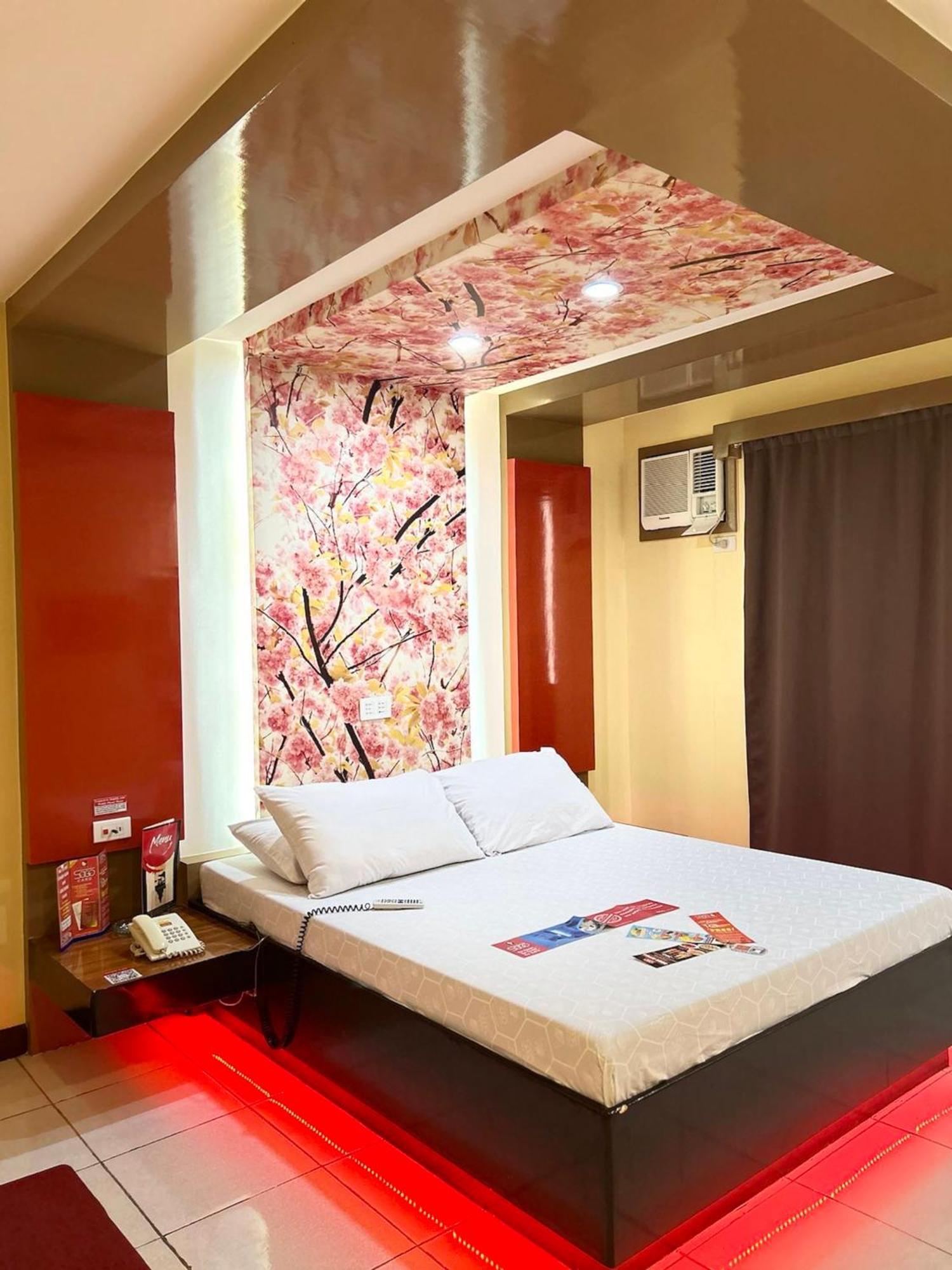 Hotel Sogo Sta Rosa 圣罗莎 外观 照片